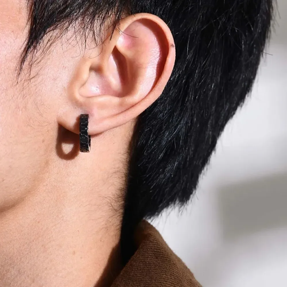 Black Hoop Structure Earrings